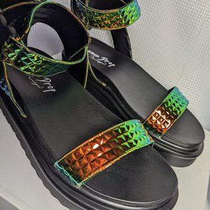 New in box US 8 Lemon Drop by Privileged Kassandra Holographic Gladiator Sandals